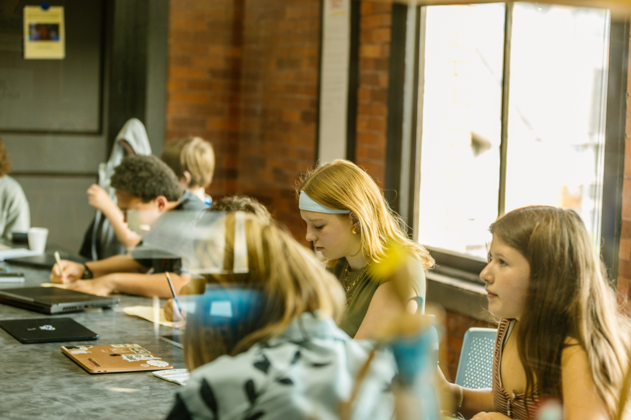 howtoapply image Students Learning in City School Classroom